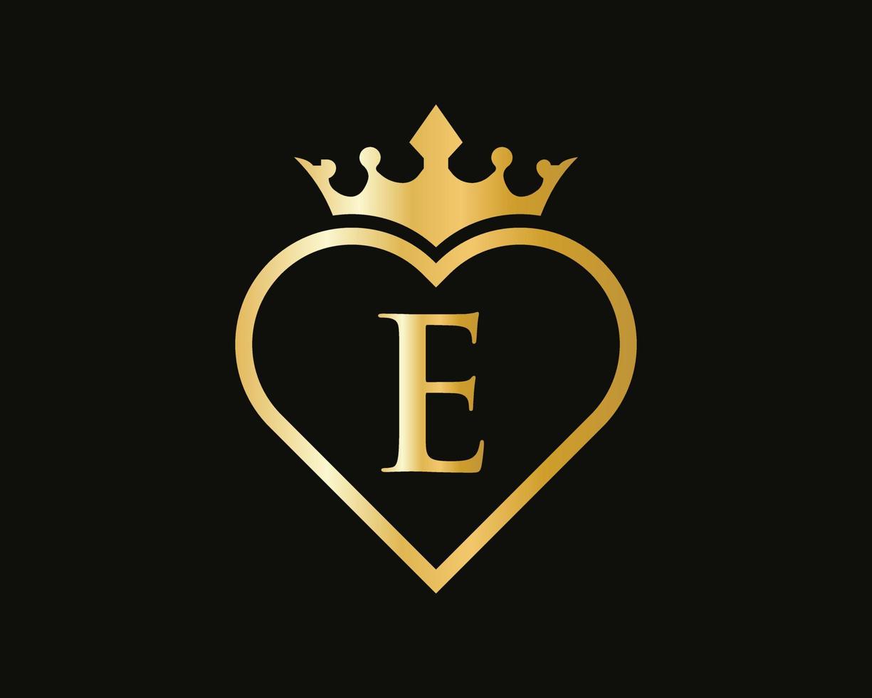 brief e logo met kroon en liefde vorm vector