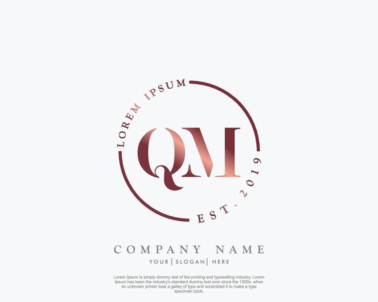 eerste brief qm vrouwelijk logo schoonheid monogram en elegant logo ontwerp, handschrift logo van eerste handtekening, bruiloft, mode, bloemen en botanisch met creatief sjabloon vector