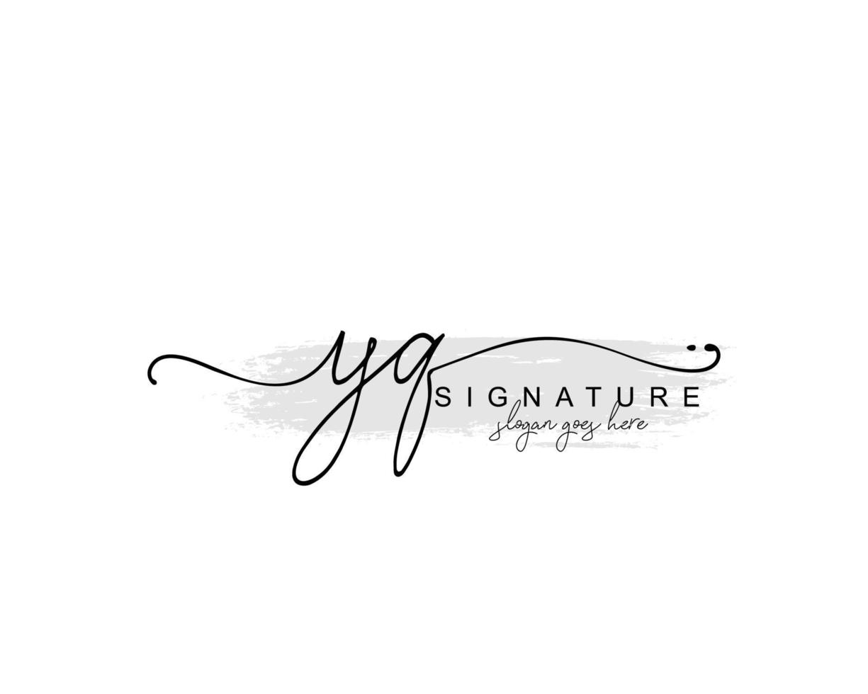 eerste yq schoonheid monogram en elegant logo ontwerp, handschrift logo van eerste handtekening, bruiloft, mode, bloemen en botanisch met creatief sjabloon. vector