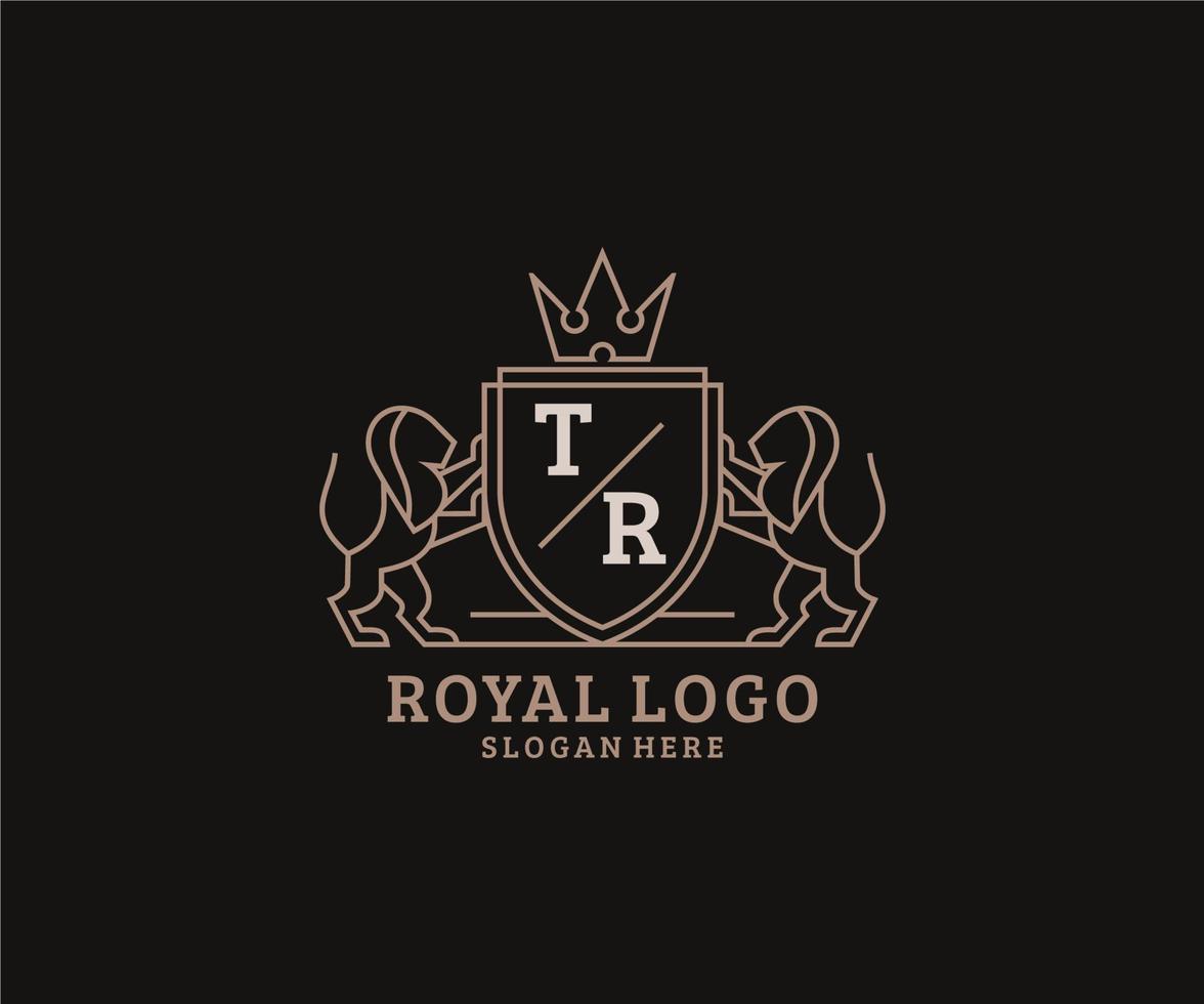 eerste tr brief leeuw Koninklijk luxe logo sjabloon in vector kunst voor restaurant, royalty, boetiek, cafe, hotel, heraldisch, sieraden, mode en andere vector illustratie.