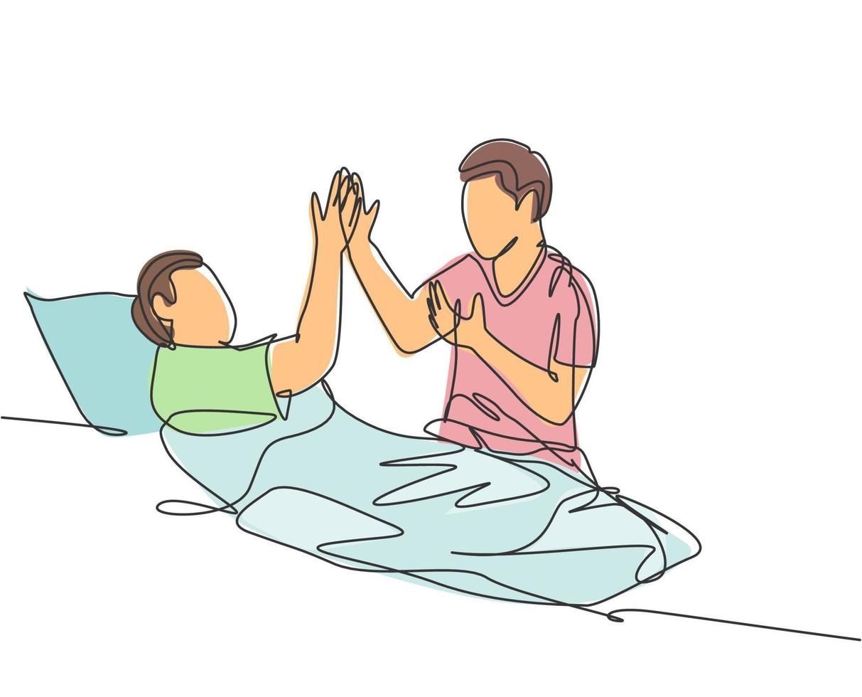 enkele lijntekening van zoon zorgt voor zijn zieke vader in het ziekenhuis en moet een bedrust nemen en een high five-gebaar geven. medische gezondheidszorg concept doorlopende lijn tekenen ontwerp vectorillustratie vector