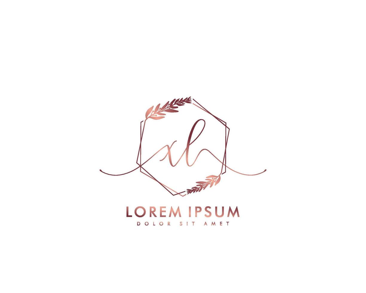 eerste brief xl vrouwelijk logo schoonheid monogram en elegant logo ontwerp, handschrift logo van eerste handtekening, bruiloft, mode, bloemen en botanisch met creatief sjabloon vector