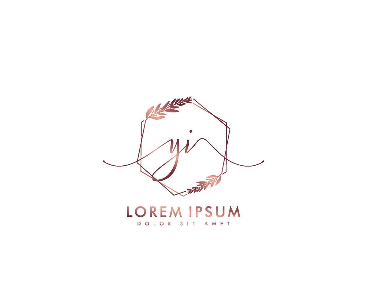 eerste brief yi vrouwelijk logo schoonheid monogram en elegant logo ontwerp, handschrift logo van eerste handtekening, bruiloft, mode, bloemen en botanisch met creatief sjabloon vector