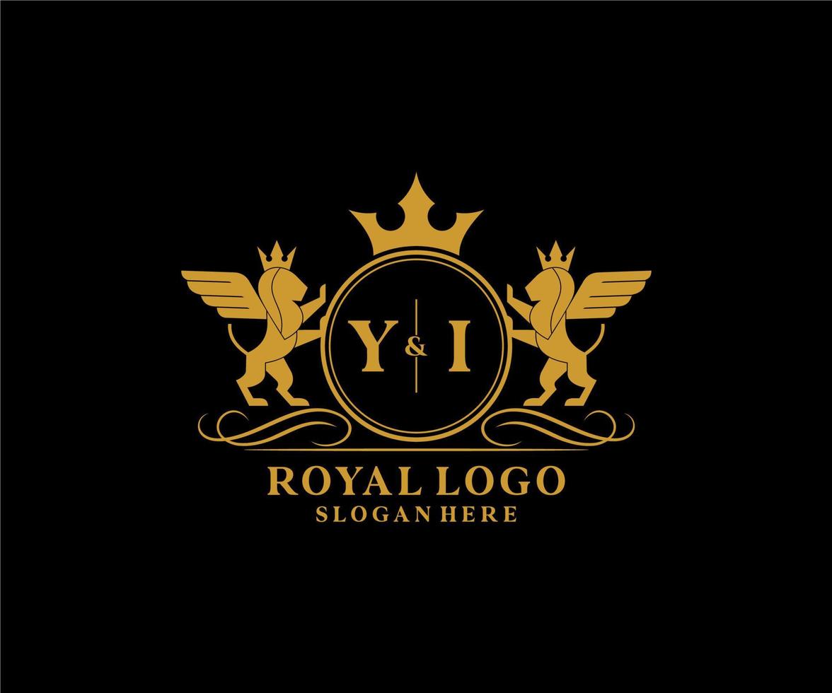 eerste yi brief leeuw Koninklijk luxe heraldisch, wapen logo sjabloon in vector kunst voor restaurant, royalty, boetiek, cafe, hotel, heraldisch, sieraden, mode en andere vector illustratie.