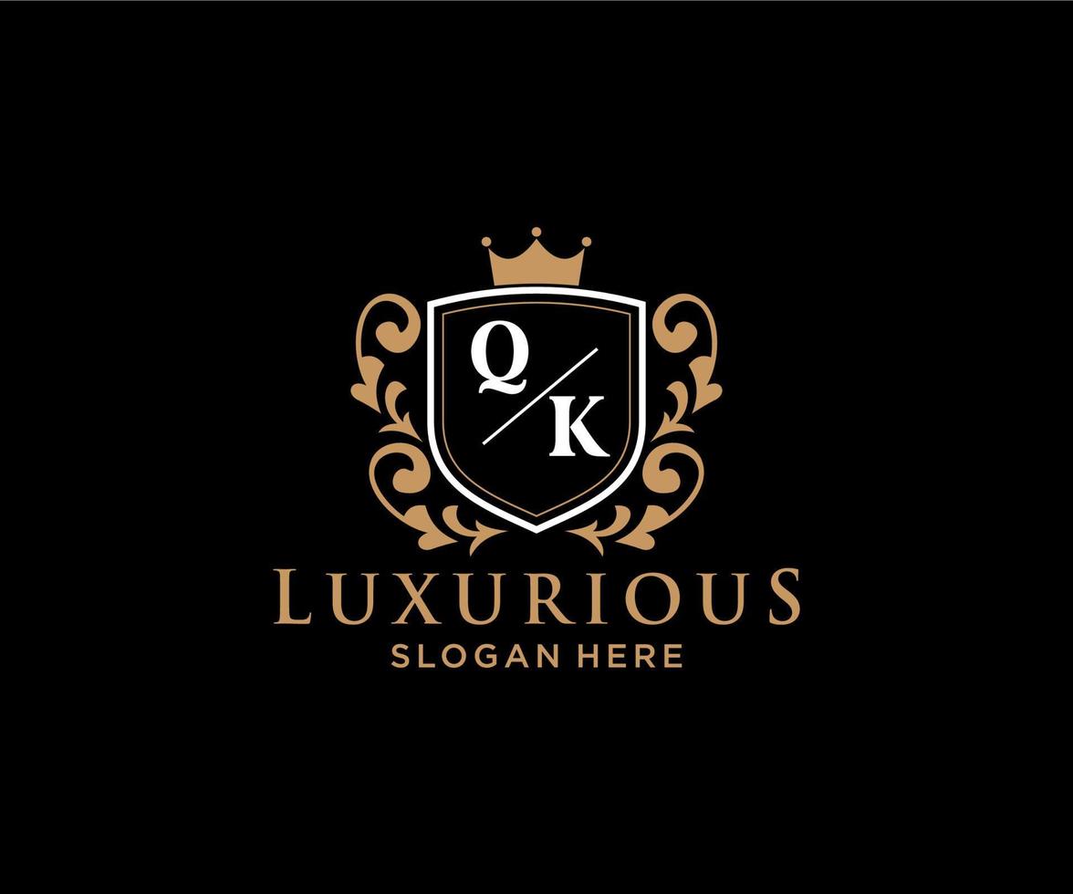 eerste qk brief Koninklijk luxe logo sjabloon in vector kunst voor restaurant, royalty, boetiek, cafe, hotel, heraldisch, sieraden, mode en andere vector illustratie.