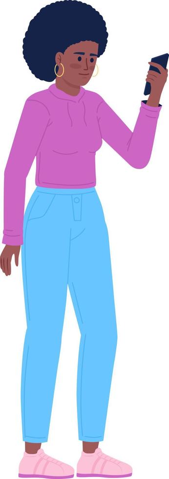 vrouw in sportkleding Holding smartphone semi vlak kleur vector karakter. bewerkbare figuur. vol lichaam persoon Aan wit. gemakkelijk tekenfilm stijl plek illustratie voor web grafisch ontwerp en animatie