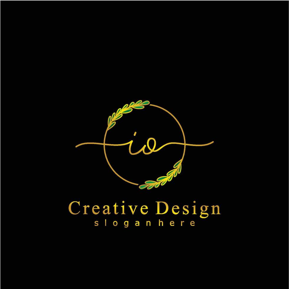 eerste io schoonheid monogram en elegant logo ontwerp, handschrift logo van eerste handtekening, bruiloft, mode, bloemen en botanisch logo concept ontwerp. vector