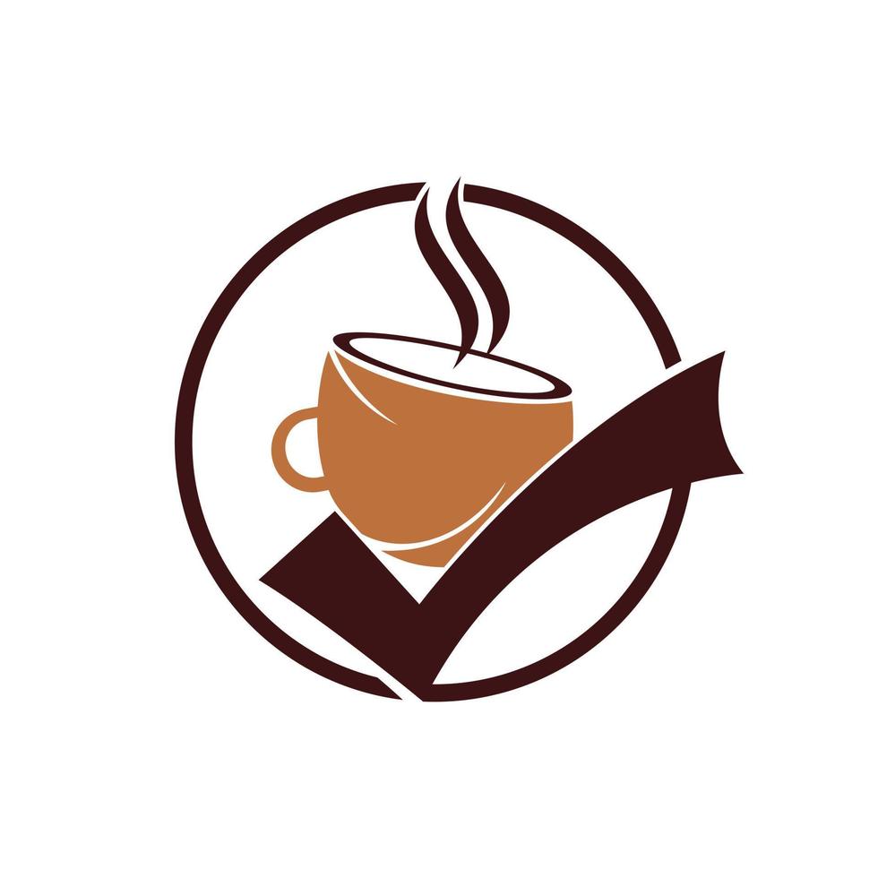 koffie controleren vector logo ontwerp. koffie kop met een controleren markering.