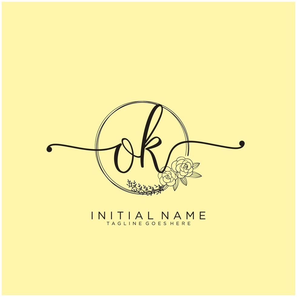 eerste OK vrouwelijk logo collecties sjabloon. handschrift logo van eerste handtekening, bruiloft, mode, juwelen, boetiek, bloemen en botanisch met creatief sjabloon voor ieder bedrijf of bedrijf. vector