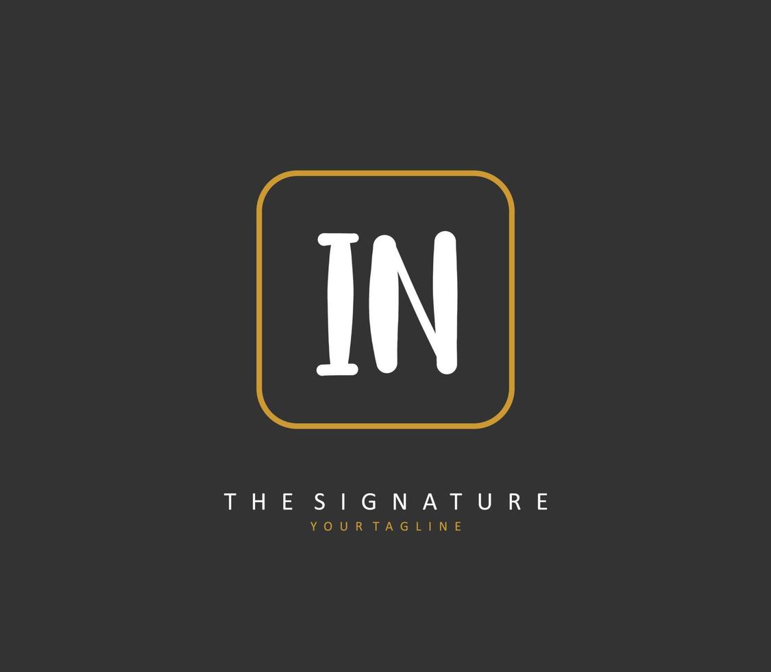 ik n in eerste brief handschrift en handtekening logo. een concept handschrift eerste logo met sjabloon element. vector