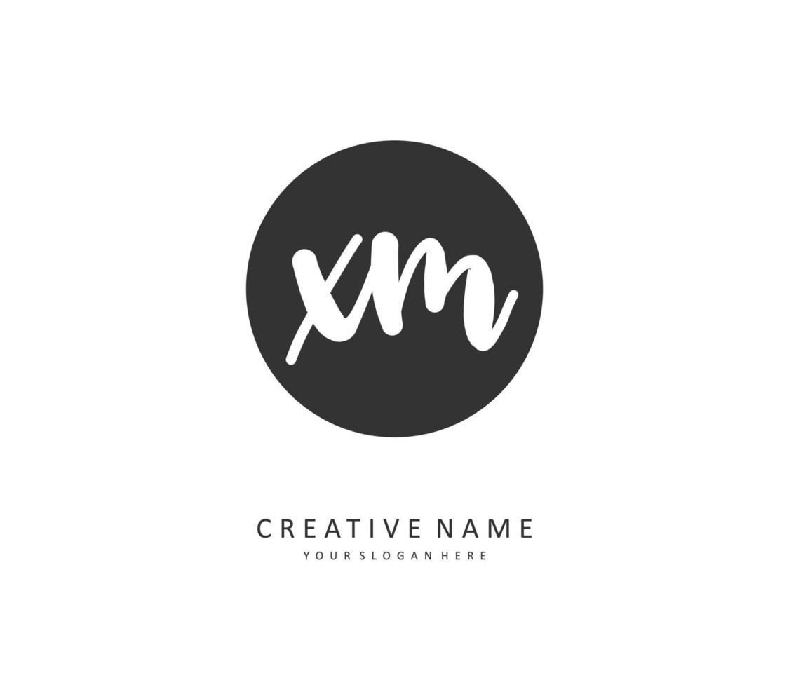 X m xm eerste brief handschrift en handtekening logo. een concept handschrift eerste logo met sjabloon element. vector