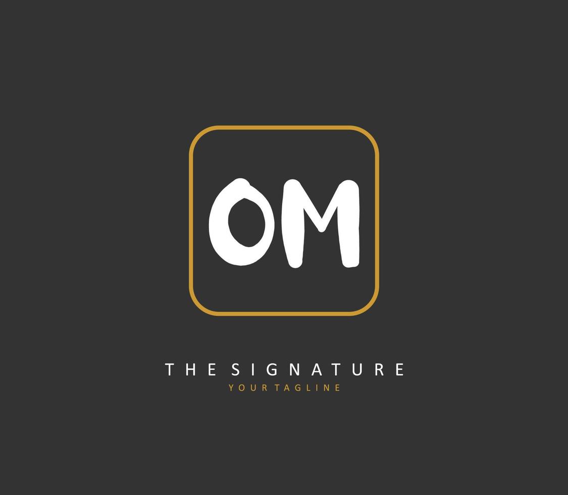 O m om eerste brief handschrift en handtekening logo. een concept handschrift eerste logo met sjabloon element. vector