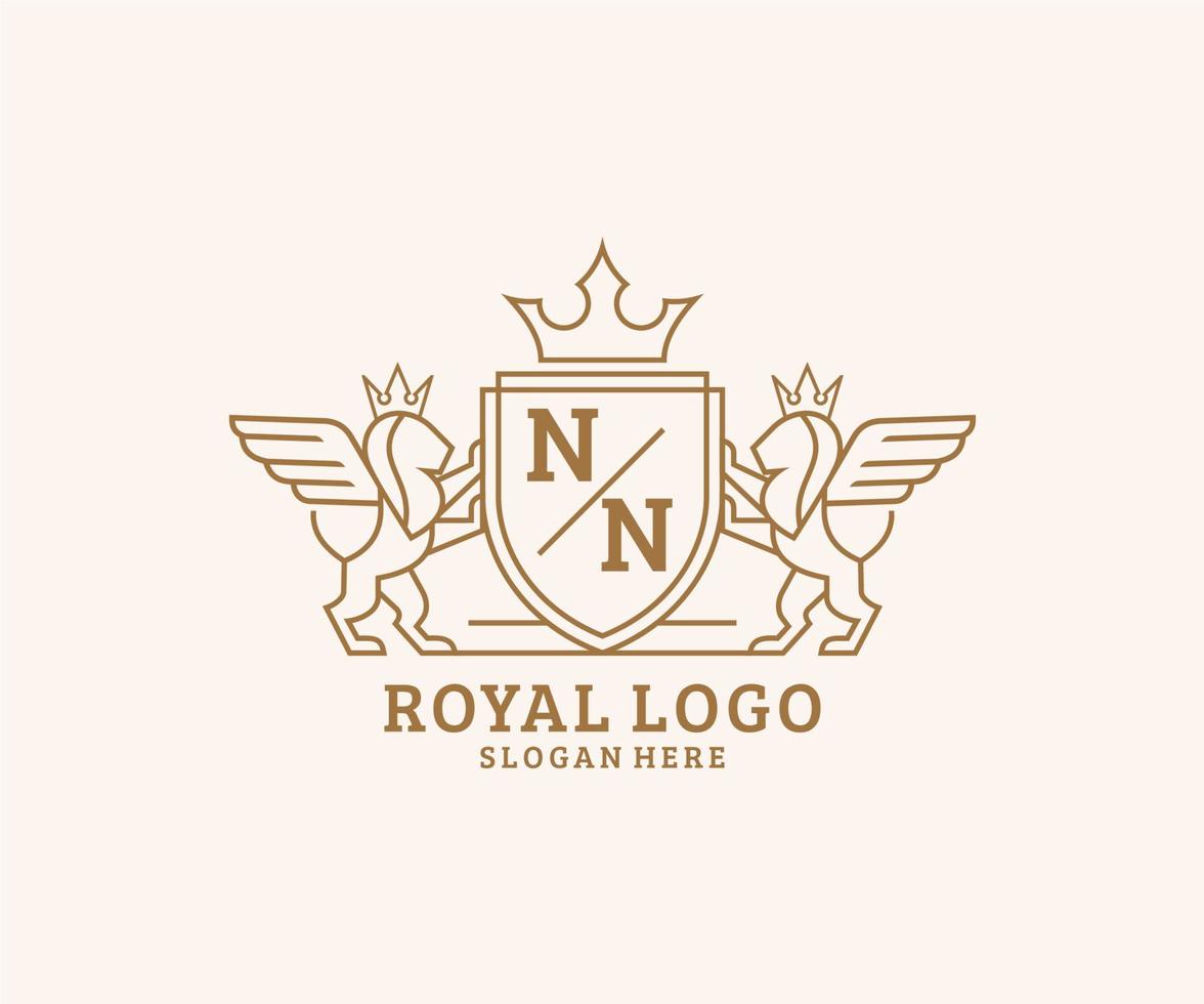 eerste nn brief leeuw Koninklijk luxe heraldisch, wapen logo sjabloon in vector kunst voor restaurant, royalty, boetiek, cafe, hotel, heraldisch, sieraden, mode en andere vector illustratie.