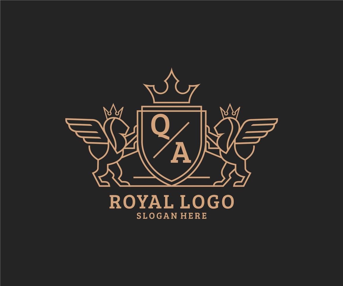 eerste qa brief leeuw Koninklijk luxe heraldisch, wapen logo sjabloon in vector kunst voor restaurant, royalty, boetiek, cafe, hotel, heraldisch, sieraden, mode en andere vector illustratie.