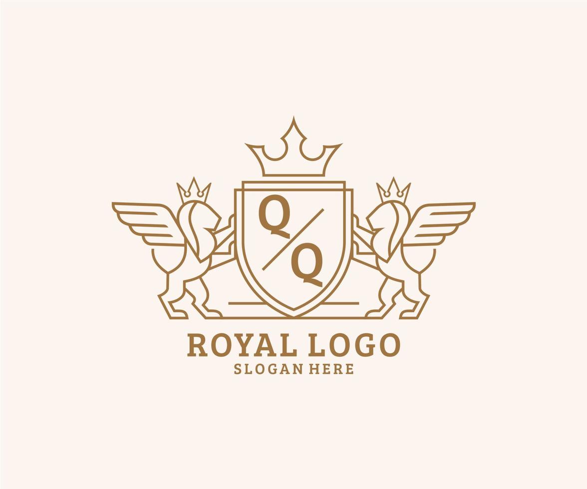 eerste qq brief leeuw Koninklijk luxe heraldisch, wapen logo sjabloon in vector kunst voor restaurant, royalty, boetiek, cafe, hotel, heraldisch, sieraden, mode en andere vector illustratie.