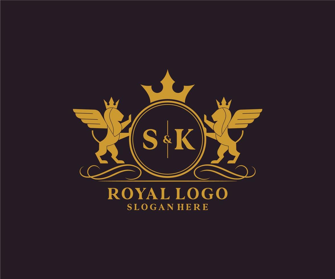 eerste sk brief leeuw Koninklijk luxe heraldisch, wapen logo sjabloon in vector kunst voor restaurant, royalty, boetiek, cafe, hotel, heraldisch, sieraden, mode en andere vector illustratie.