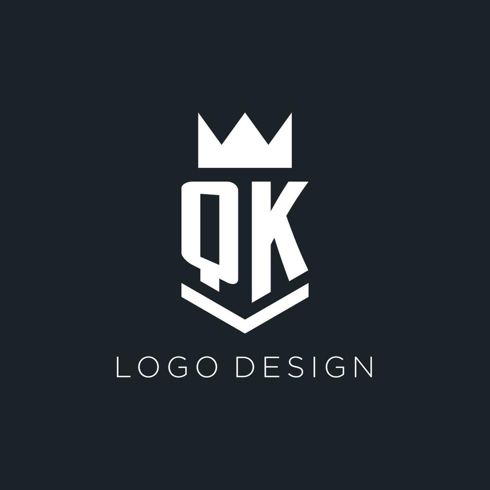qk logo met schild en kroon, eerste monogram logo ontwerp vector