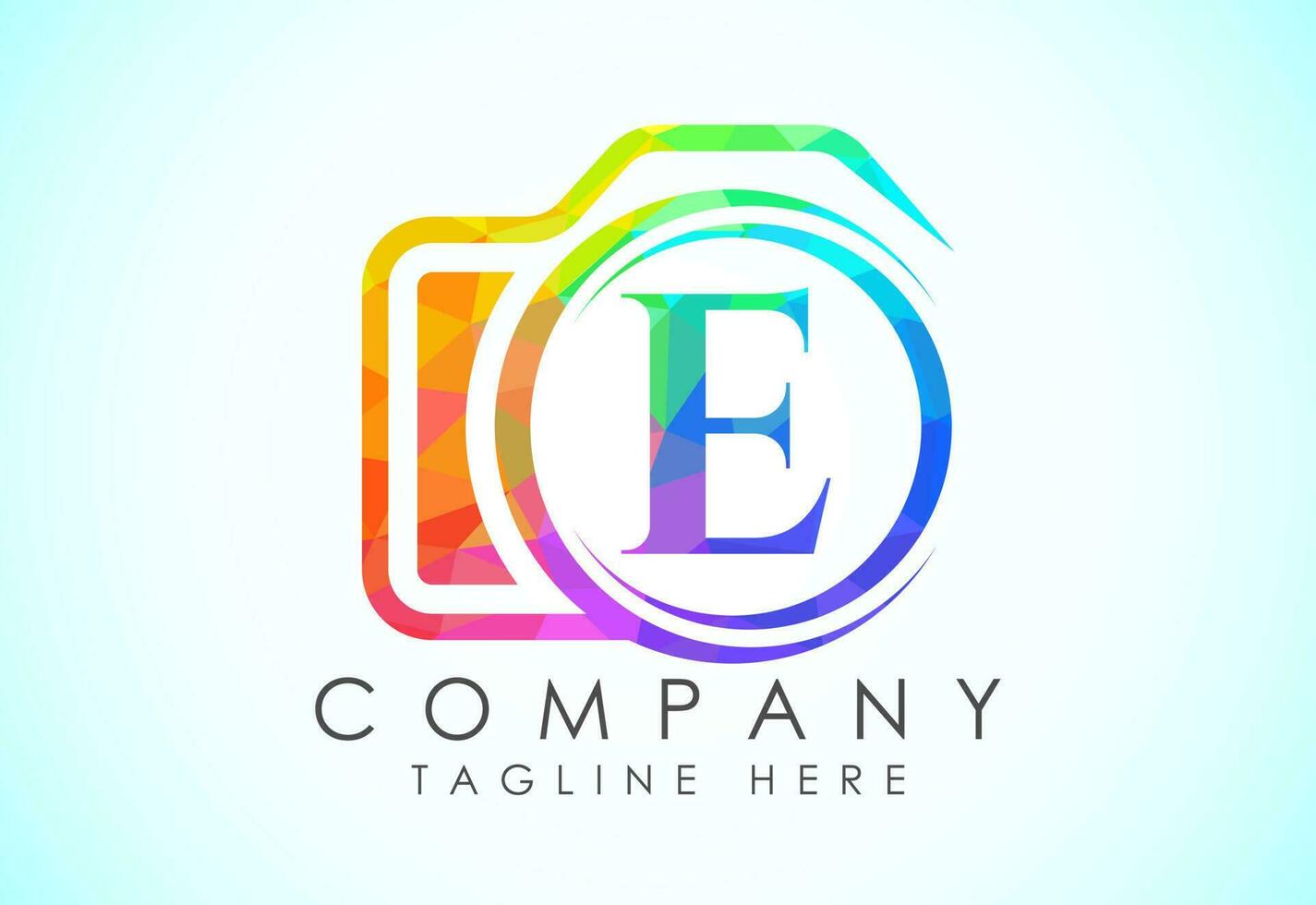 Engels alfabet e met een camera icoon. laag poly stijl logo voor fotografie bedrijf, en bedrijf identiteit vector
