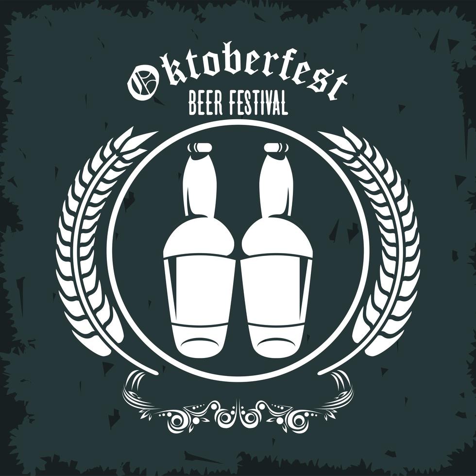 oktoberfest viering festival poster met bierflessen en spikes frame vector