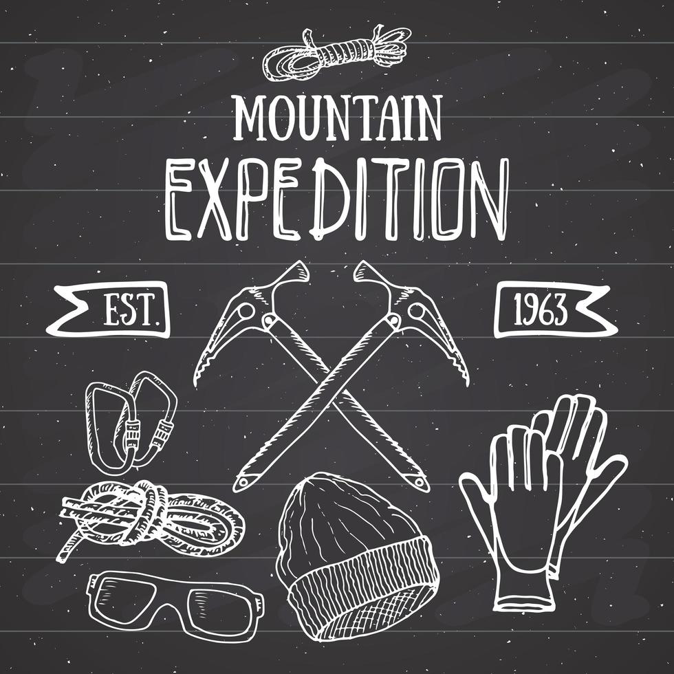 berg expeditie vintage set. hand getrokken schets elementen voor retro badge embleem, outdoor wandelavontuur en bergen verkennen labelontwerp, extreme sporten, vectorillustratie op schoolbord. vector