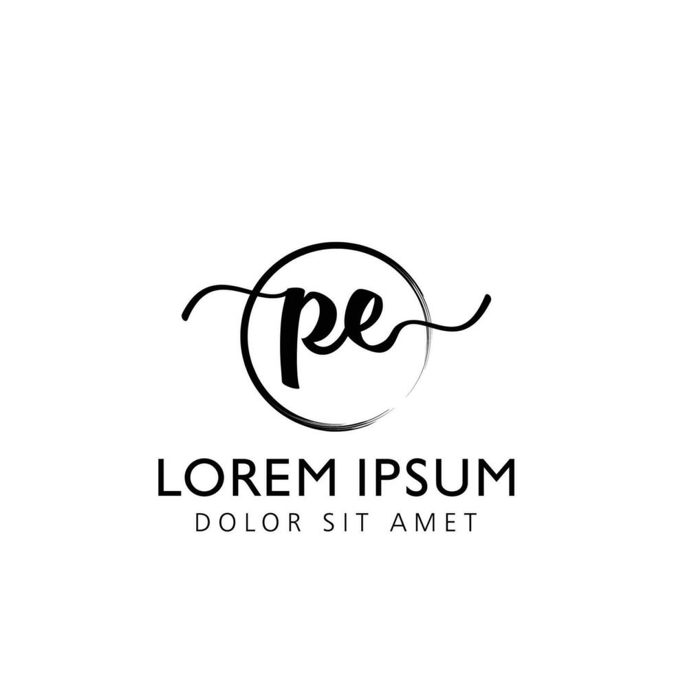 brief pe eerste handschrift logo met handtekening en hand- getrokken stijl. vector