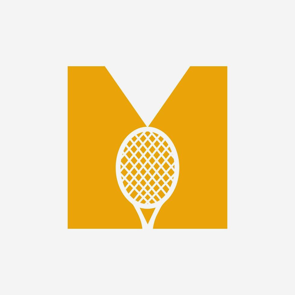 brief m padel tennis logo. padel racket logo ontwerp. strand tafel tennis club symbool vector