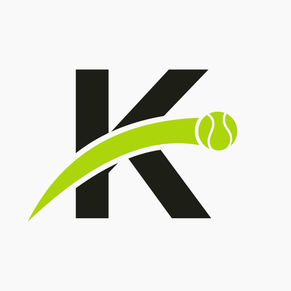 tennis logo Aan brief k met in beweging tennis bal icoon. tennis logo sjabloon vector