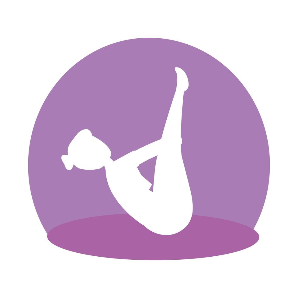 silhouet van vrouw die pilates-positie beoefent vector