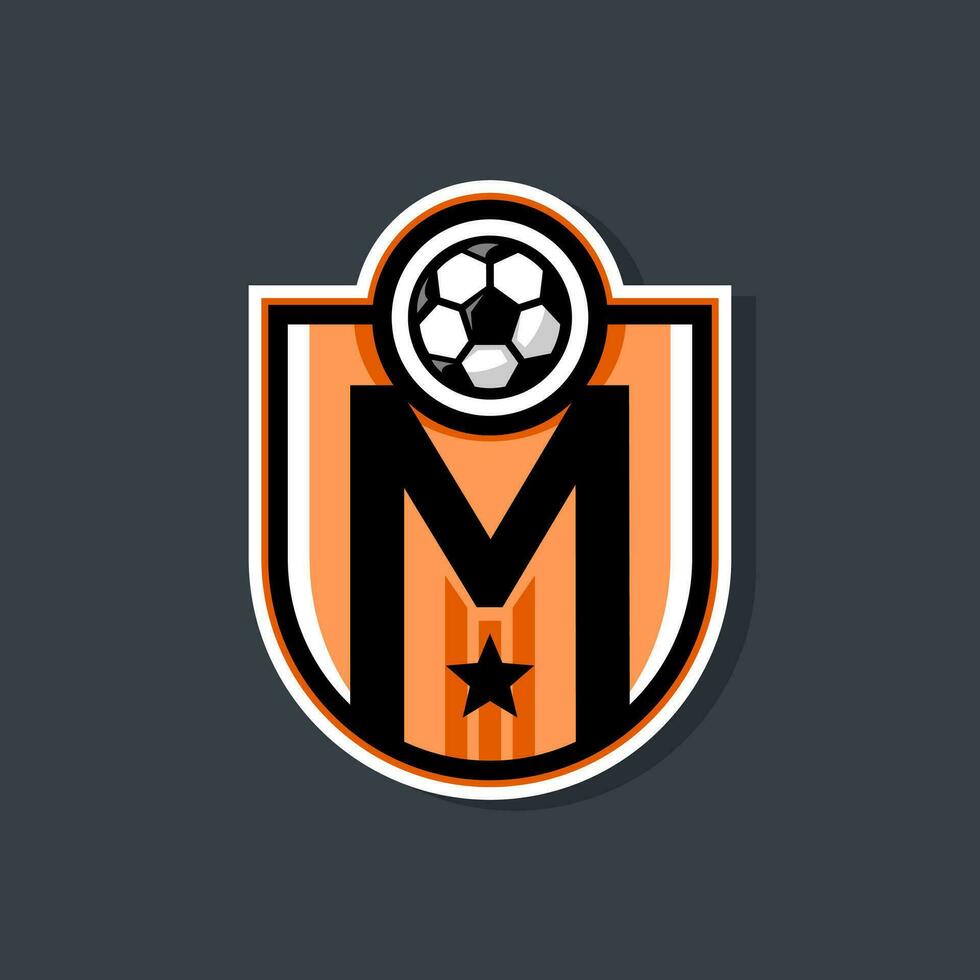 brief m voetbal logo. Amerikaans voetbal logo insigne met een voetbal bal illustratie. sport team logo vector. vector