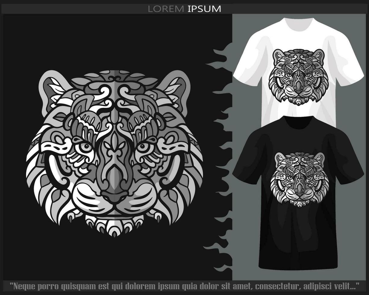 monochroom tijger hoofd mandala kunsten geïsoleerd Aan zwart en wit t shirt. vector