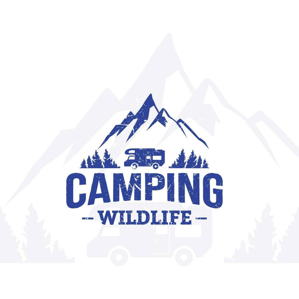 reeks van wijnoogst camping en buitenshuis avontuur emblemen, logos en insignes. kamp tent in Woud of bergen. camping apparatuur. vector. vector