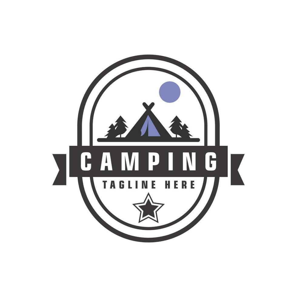 pijnboom bomen en camping tent getextureerde logo ontwerp vector