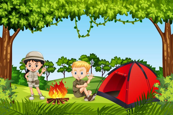 Twee kinderen kamperen in het bos vector