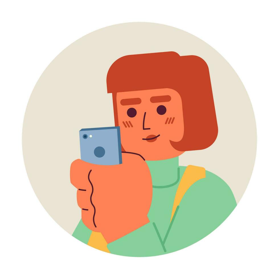 smartphone vrouw Kaukasisch bob haar- 2d vector avatar illustratie. telefoon scrollen meisje Europese tekenfilm karakter gezicht. mobiel internet gebruiker vlak kleur gebruiker profiel beeld geïsoleerd Aan wit