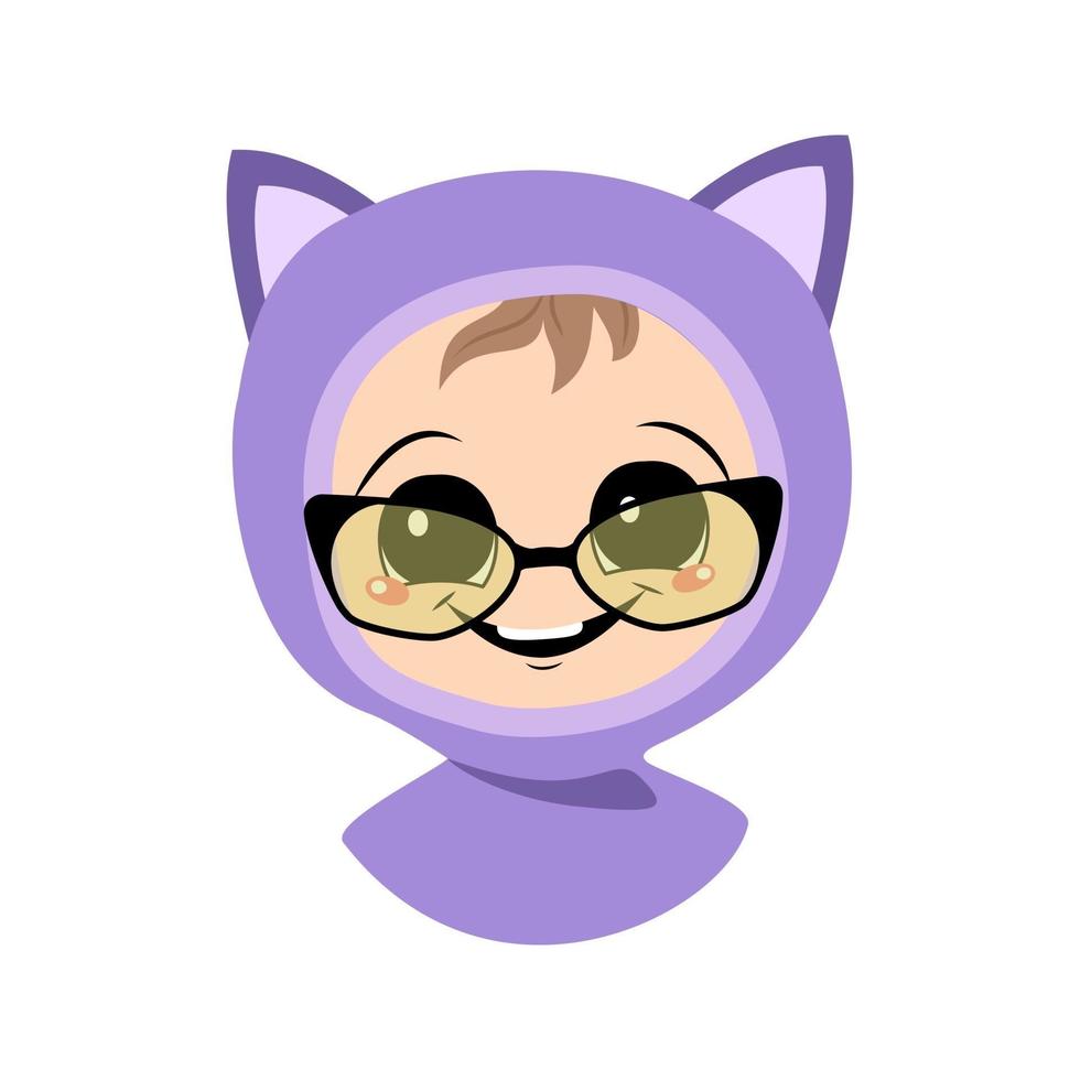 avatar van een kind met een bril, grote ogen en een brede glimlach in een kattenhoed. een schattig kind met een vrolijk gezicht in een herfst- of winterhoofddeksel. hoofd van schattige baby met blije emoties vector