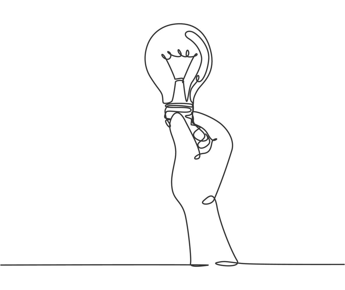 enkele doorlopende lijntekening van de menselijke hand houdt het glanzende gloeilamplogo-label vast. elektriciteitsbedrijf pictogram label concept. trendy één lijn tekenen grafisch ontwerp vectorillustratie vector
