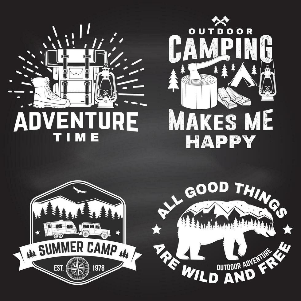 reeks van buitenshuis avontuur inspirerend citaat. vector. concept voor shirt, logo, afdrukken, postzegel of tee. wijnoogst typografie ontwerp met camper tent, berg, Woud landschap silhouet. vector