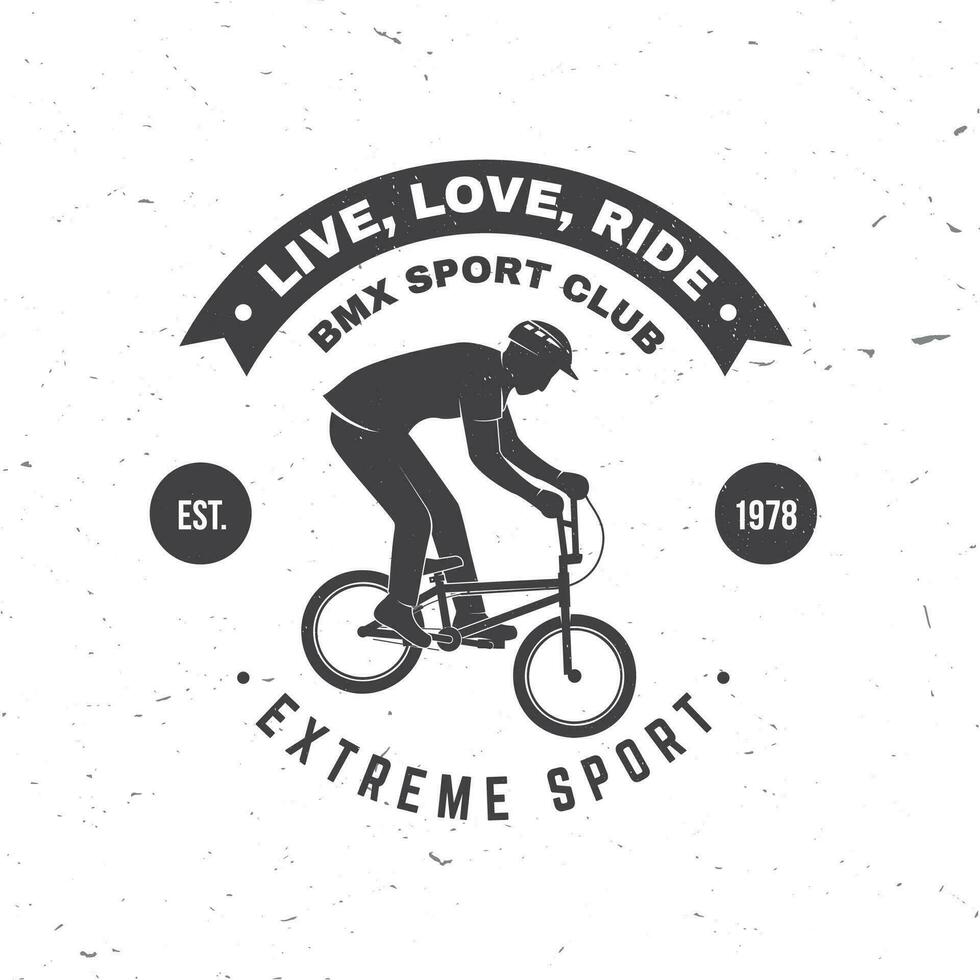 bmx extreem sport club kenteken. vector. concept voor shirt, logo, afdrukken, stempel, tee met Mens rijden Aan een sport fiets. wijnoogst typografie ontwerp met bmx fietser silhouet. vector