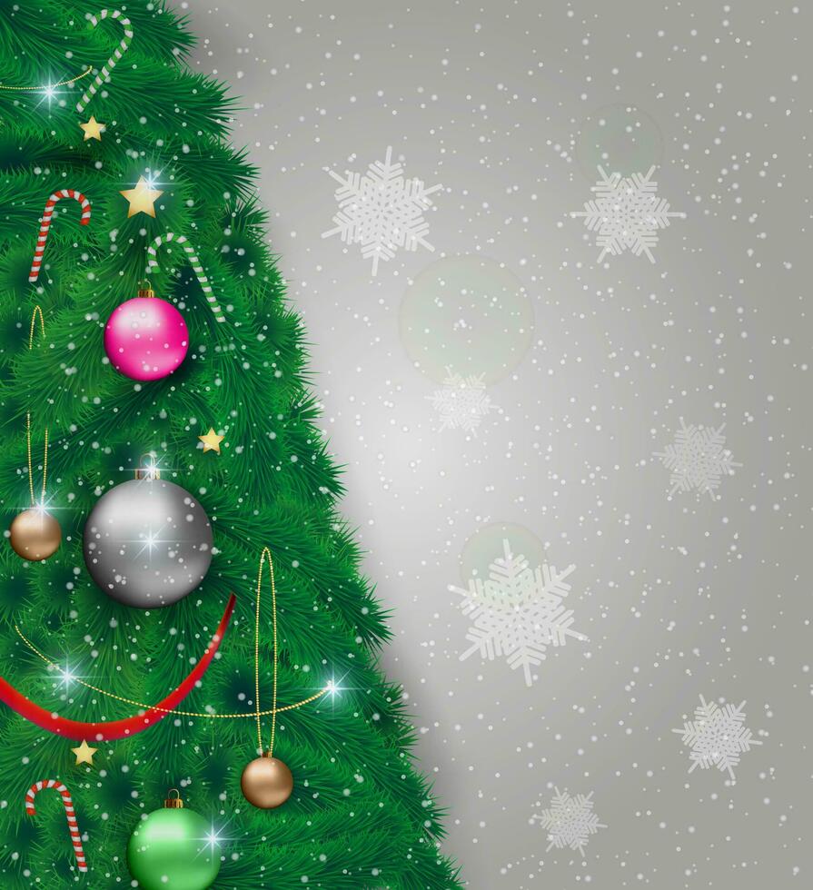 een deel van Kerstmis boom met rood zilver goud en groen glas ballen, kettingen, sterren, lint, sneeuwvlokken. Bij licht achtergrond. sjabloon voor groet of post- kaart, vector illustratie