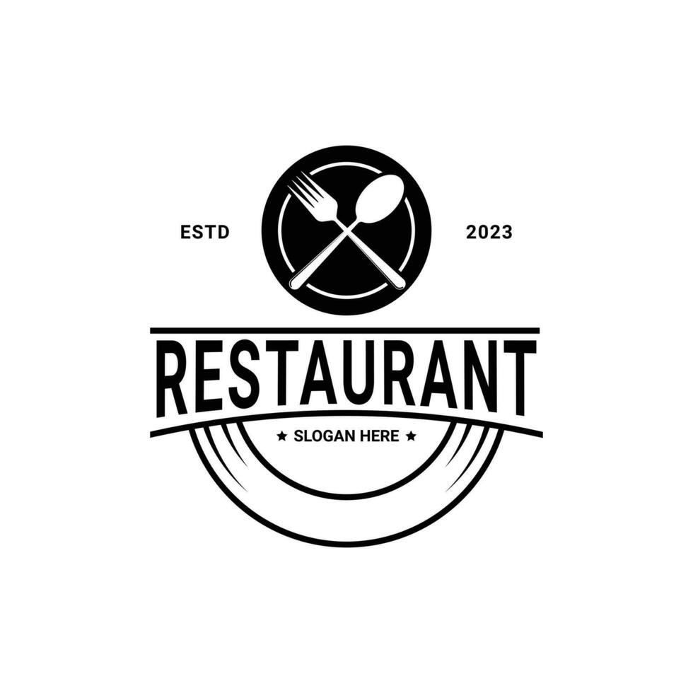 restaurant logo ontwerp wijnoogst retro met lepel, vork en schotel vector
