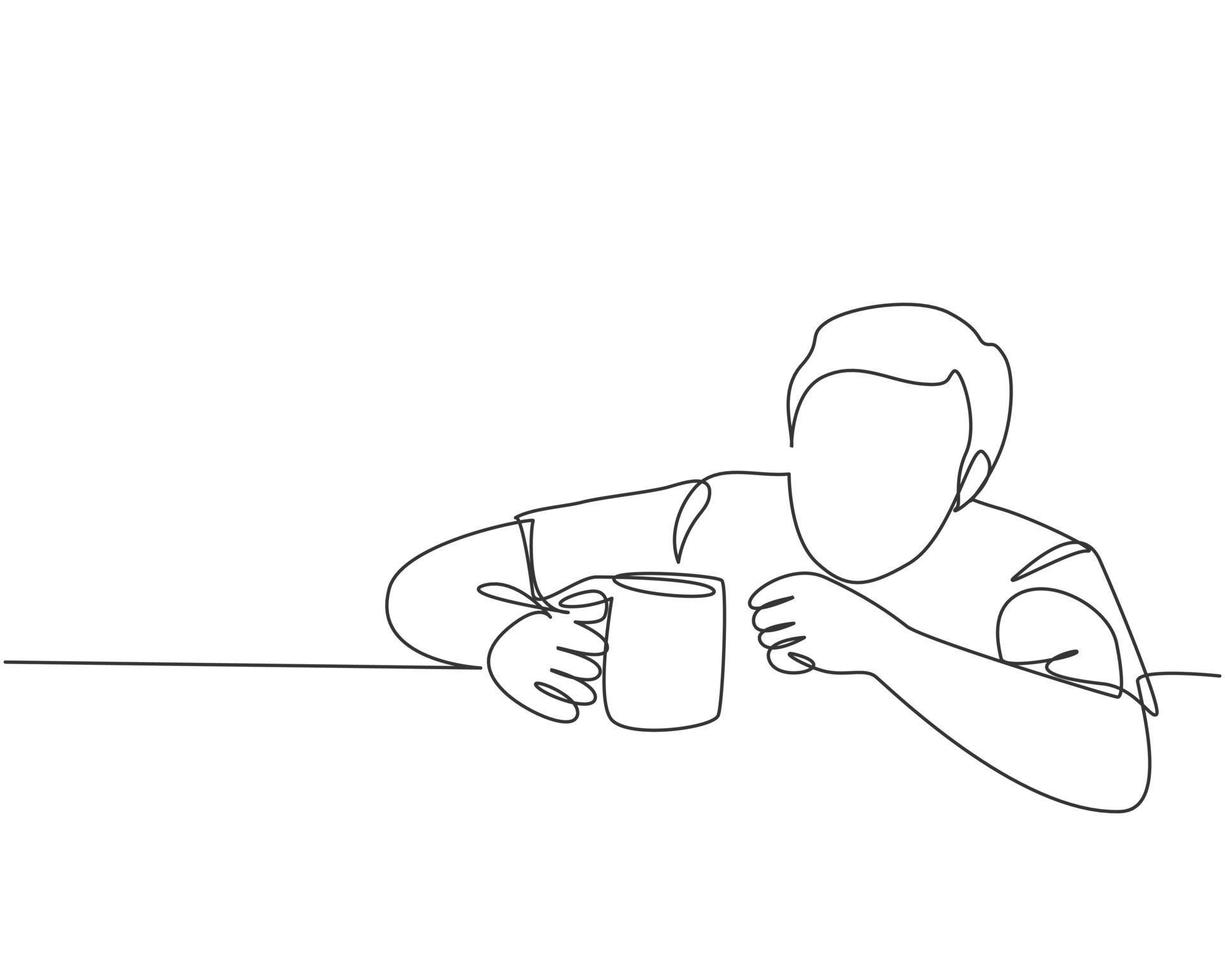 een enkele lijntekening van een jonge wanhopige werknemer die wezenloos naar een mok koffie staart terwijl hij een drankje bestelt in het café. koffie of thee drinken concept continu lijn tekenen symbool ontwerp vectorillustratie vector