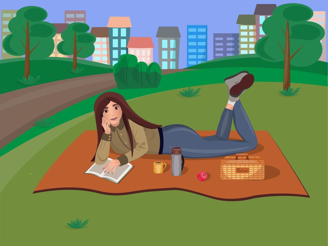 meisje op de picknick. vrouw leest een boek in het park op het gras tegen de achtergrond van de stad. vlakbij is een picknickmand, thermoskan, mok en appel. vectorillustratie in platte cartoonstijl vector