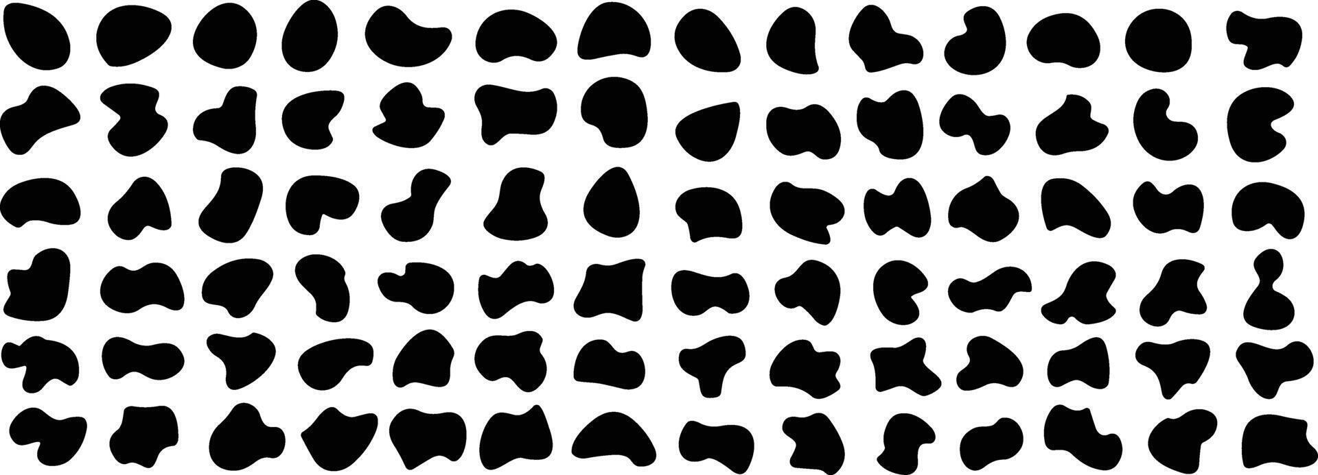 divers vlek. willekeurig silhouet klodder, ronde abstract biologisch vormen. kiezelsteen, druppels en steen silhouetten. inktvlek 90s structuur vector set. basis, gemakkelijk afgerond, glad zwart vormen