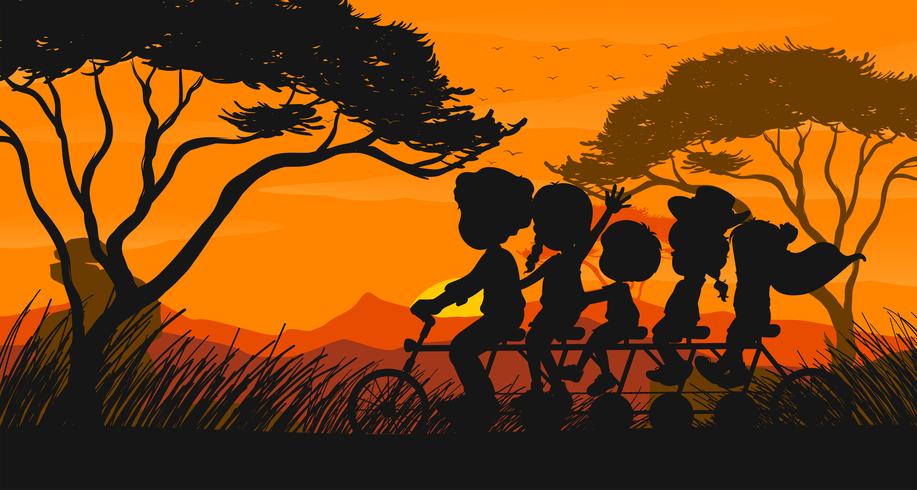 Silhouetscène met familie berijdende fiets vector