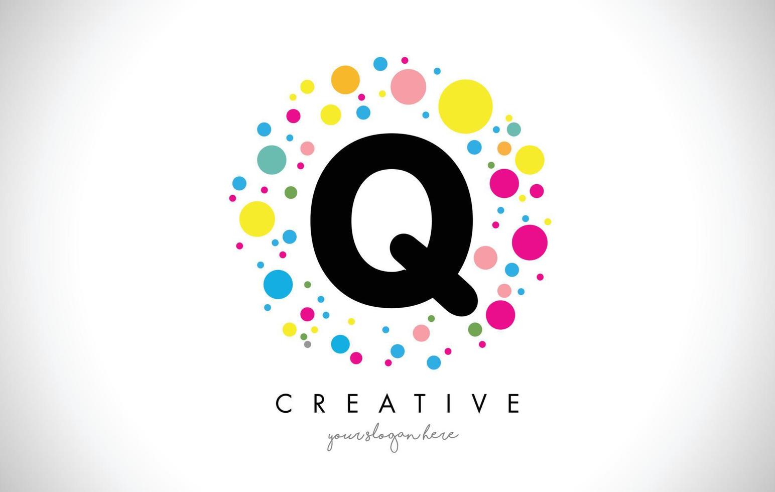 q bubble dots letter logo-ontwerp met creatieve kleurrijke bubbels. vector