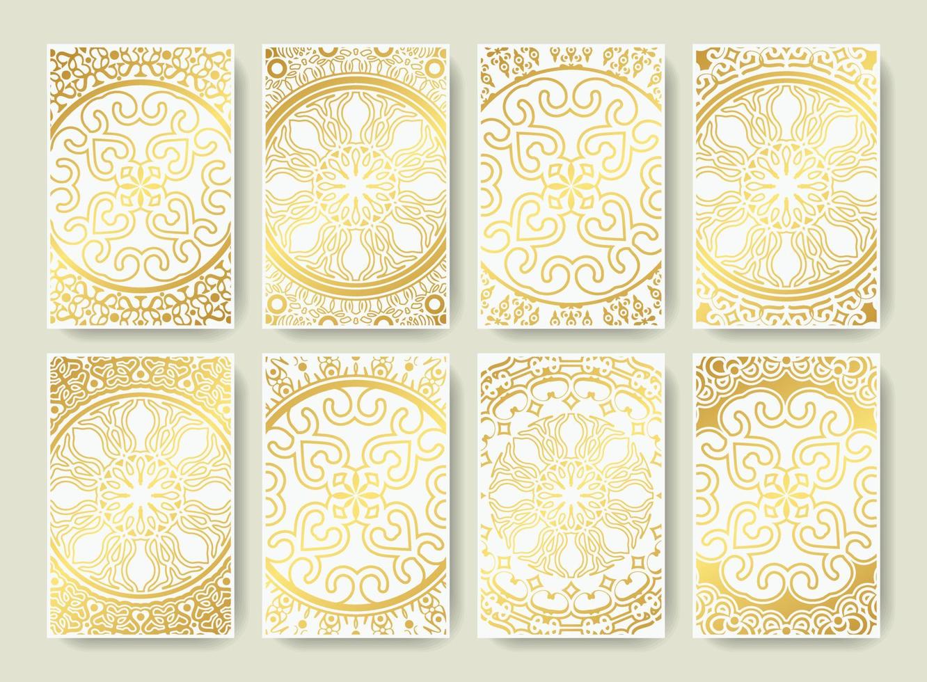 luxe witte mandala-kaart met bloemenornamentpatroon vector