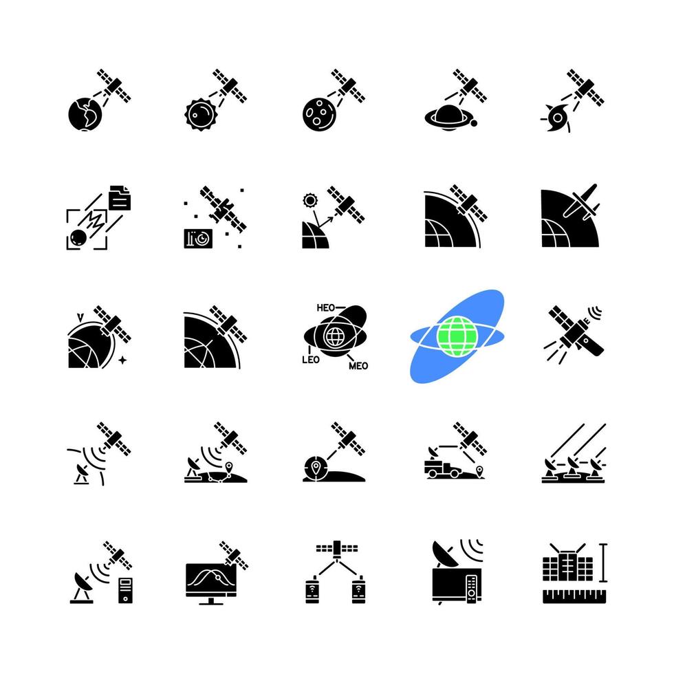 satellieten typen zwarte glyph pictogrammen ingesteld op witruimte. hemellichamen observatie, verkenningssysteem. telecommunicatie netwerk verbinding. silhouet symbolen. vector geïsoleerde illustratie