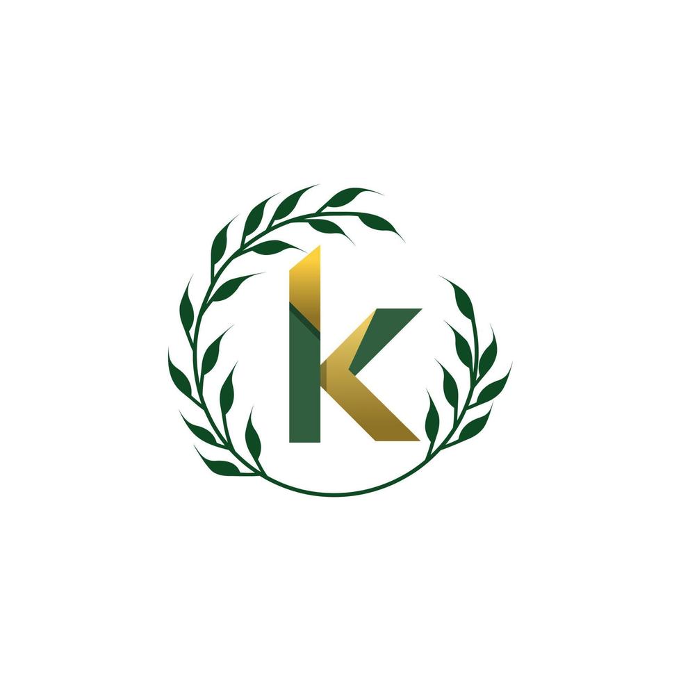 k letter luxe logo met ronde bladeren. groene schoonheid cosmetica logo monogram. vector