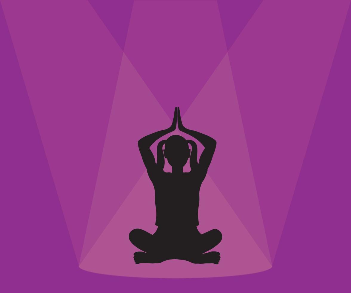 silhouet van een meisje dat yoga doet in de lotuspositie met haar handen omhoog vector