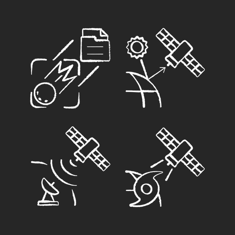 klimaat monitoring satellieten krijt witte pictogrammen ingesteld op donkere achtergrond. satelliet voor teledetectie. meteorologisch aardobservatiesysteem. geïsoleerde vector schoolbord illustraties op zwart